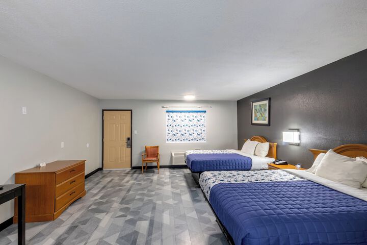 Room 17 of 24
