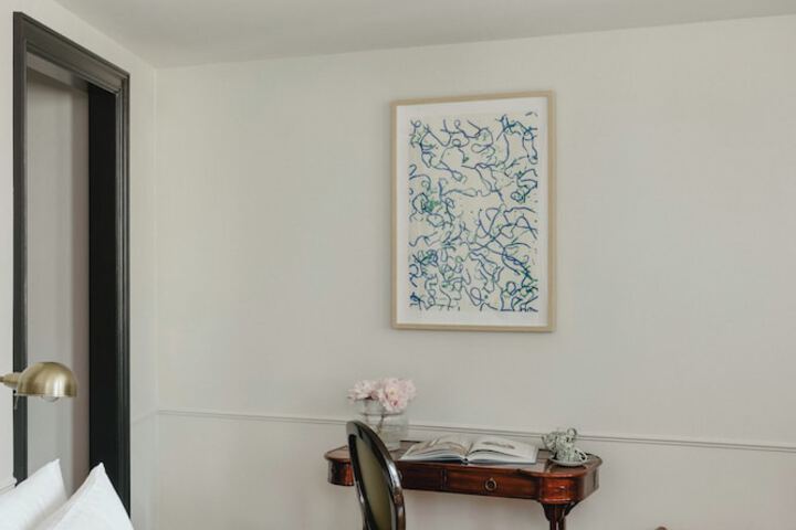 Room 6 of 73