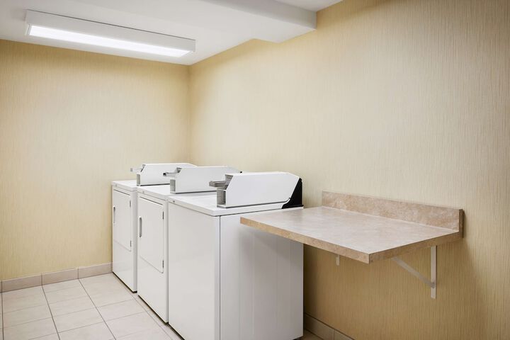 Hilton Garden Inn Providence Airport / Warwick