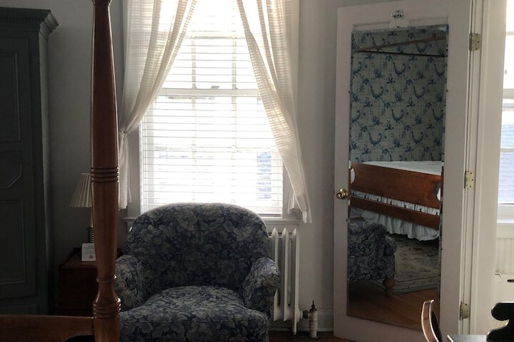 Room 27 of 56