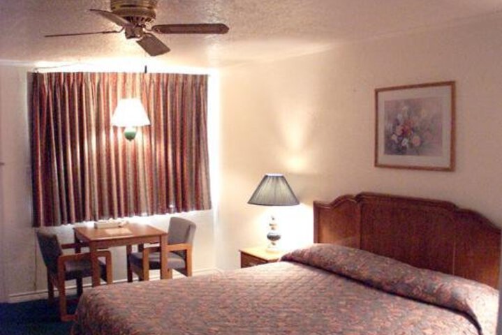 CLIFTON INN