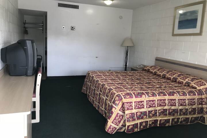 Room 15 of 59