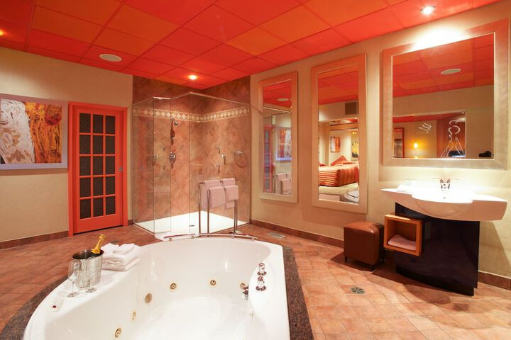 Hot Tub 78 of 78