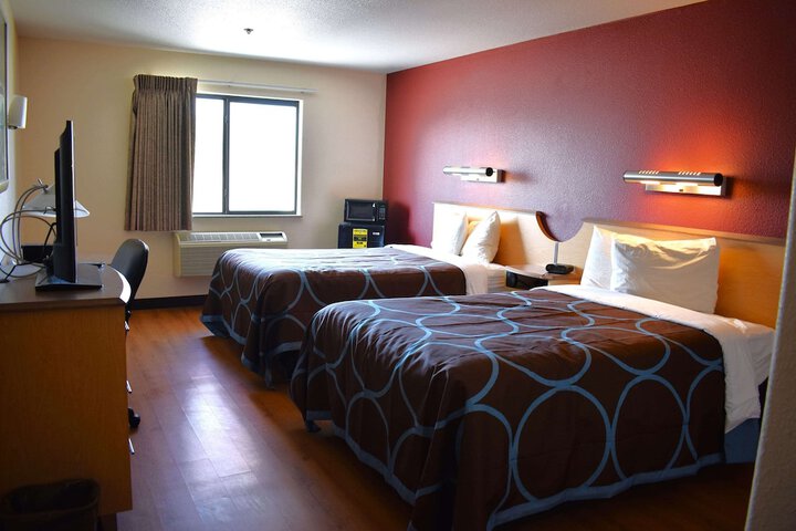 Room 33 of 39