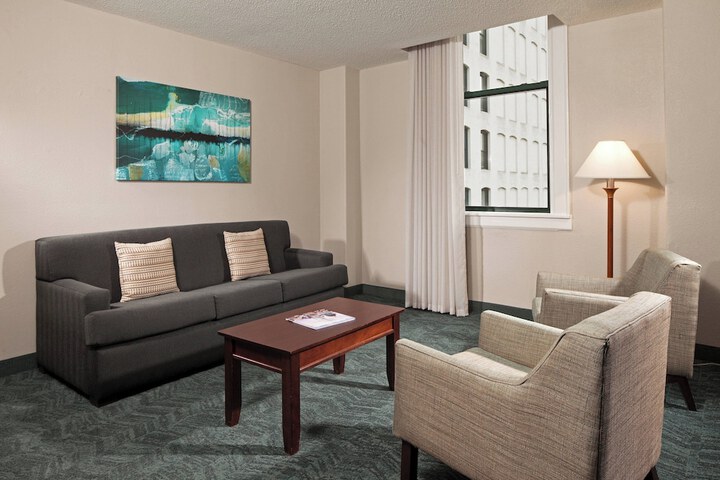 Room 21 of 30