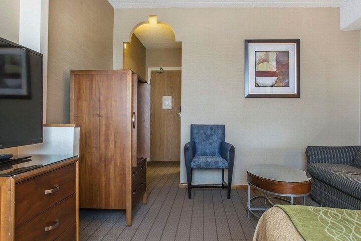 Room 15 of 30