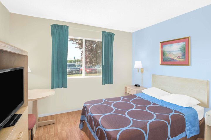 Room 16 of 44