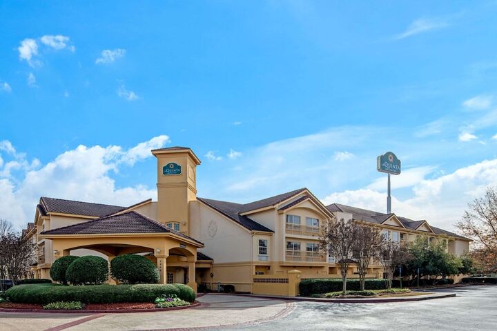 Hotel 2 of 34