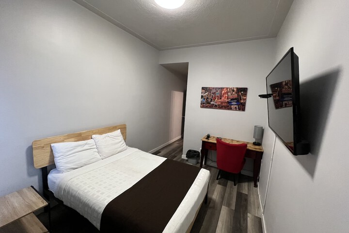 Room 37 of 75
