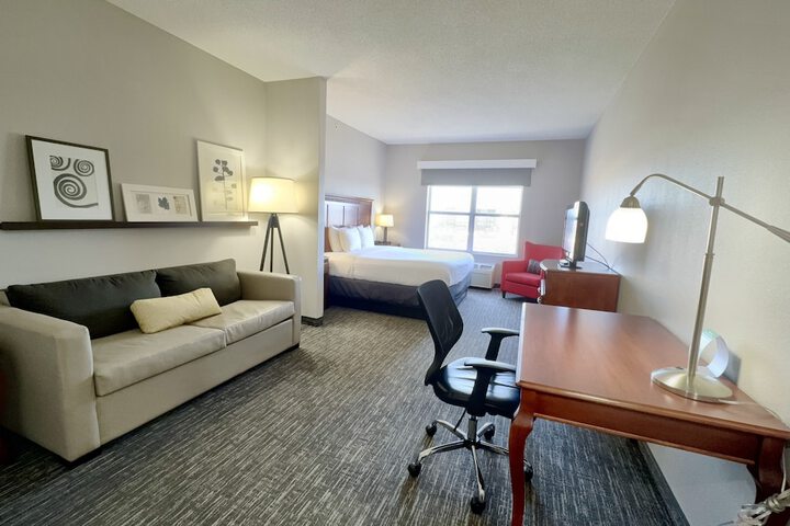 Room 10 of 15