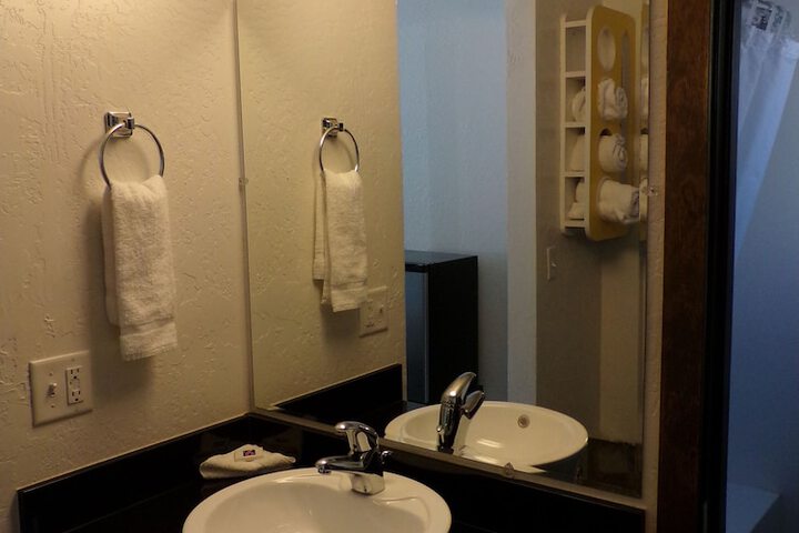 Room 35 of 44