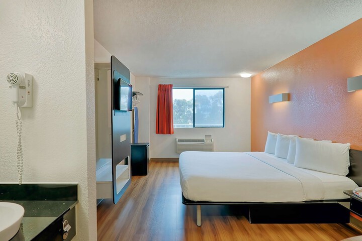 Room 38 of 45