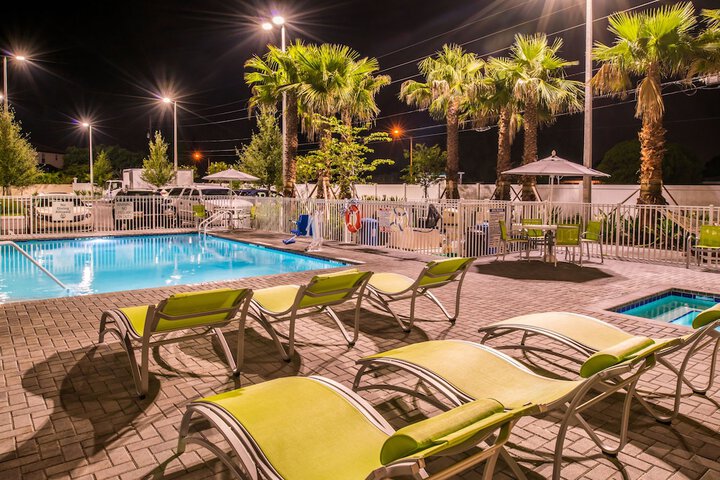 Pool 16 of 106