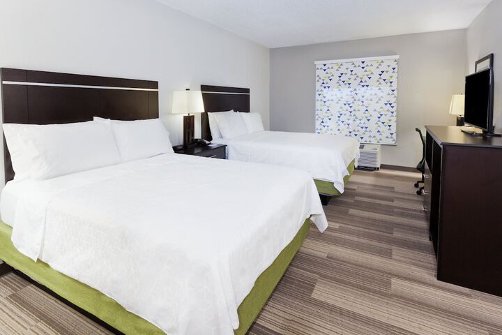 Room 15 of 32