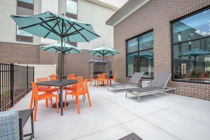 Terrace/Patio 36 of 37