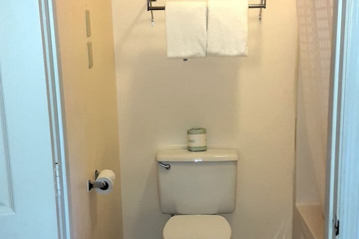 Room 30 of 48