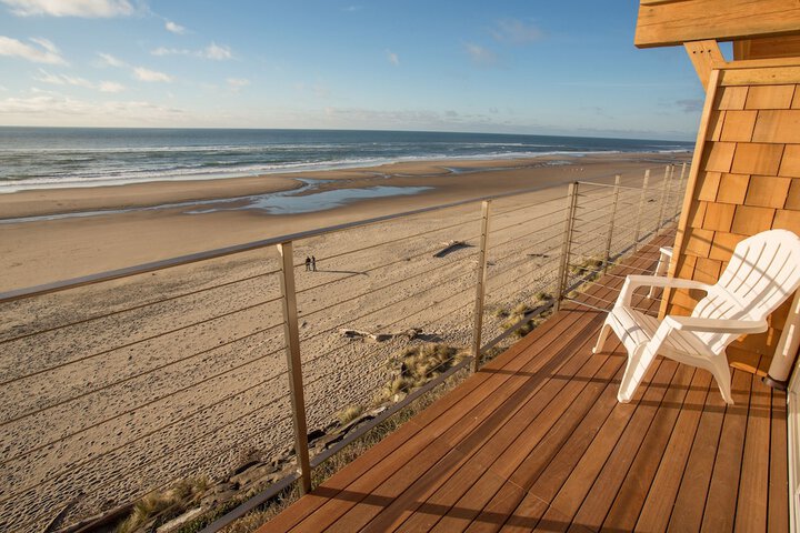 Pelican Shores Inn
