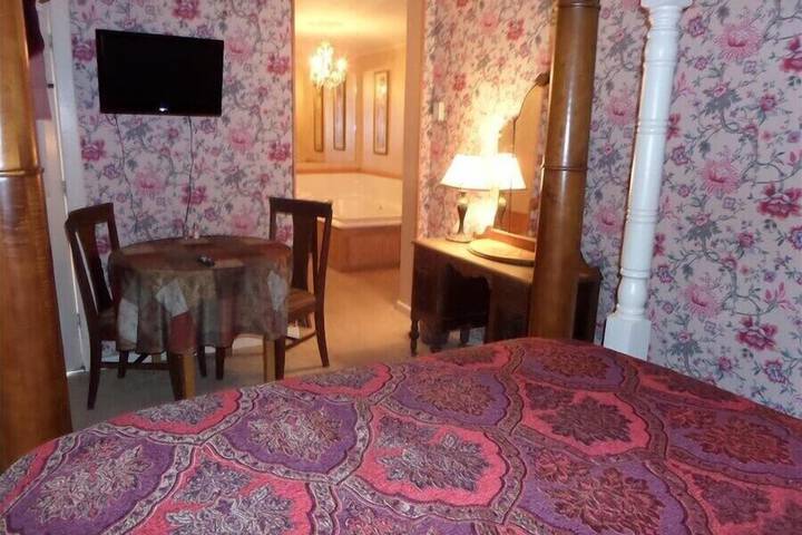 Room 53 of 74