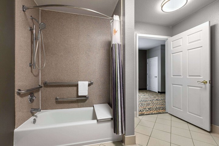La Quinta Inn & Suites by Wyndham Belton - Temple South