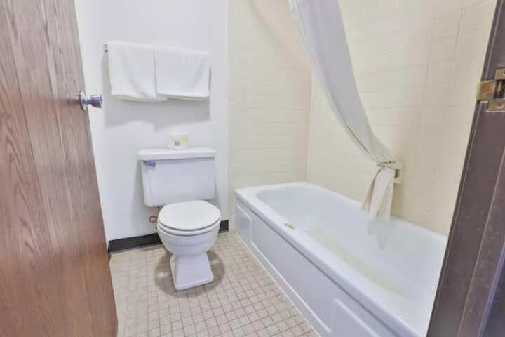 OYO Hotel Pipestone MN Canterbury Park