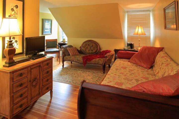 Room 22 of 46