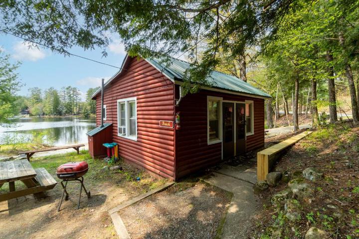 Hide-A-Way Waterfront Cottages