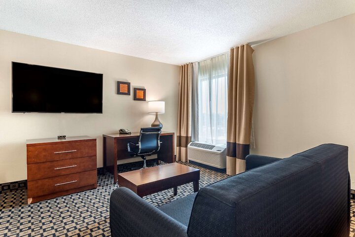 Room 40 of 73