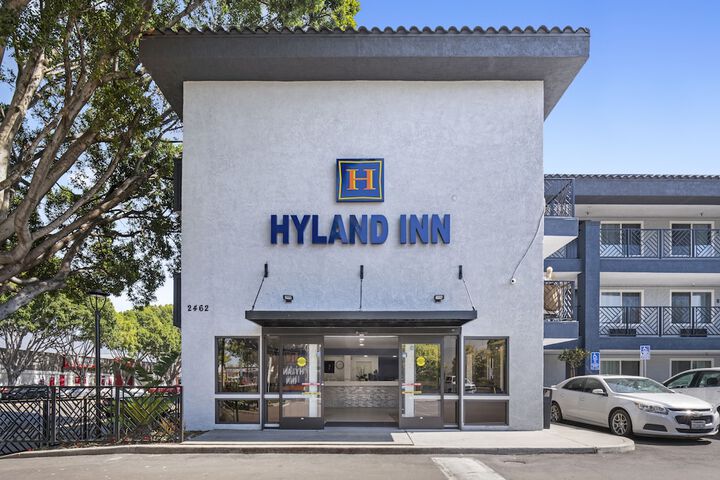 Hotel 2 of 49