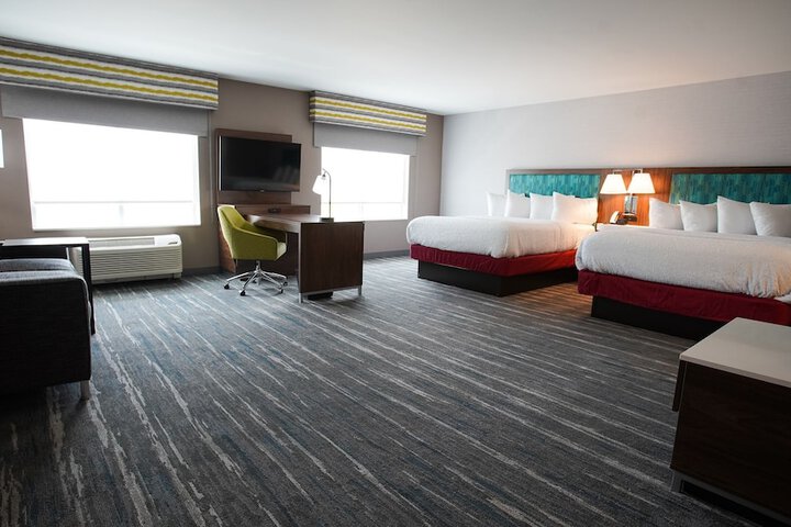 Room 32 of 37
