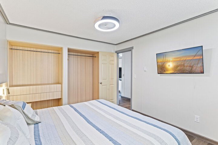 Room 17 of 37