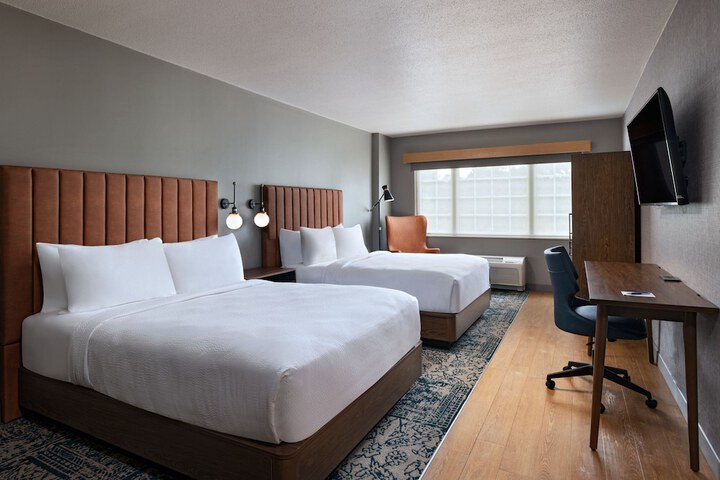 Room 13 of 20