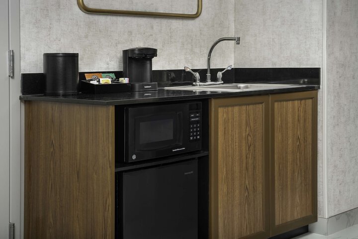 Embassy Suites by Hilton Dulles North Loudoun