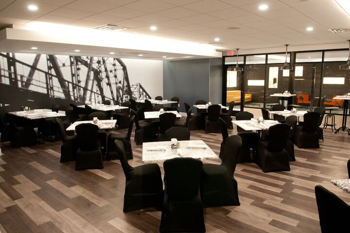 Dining 59 of 86