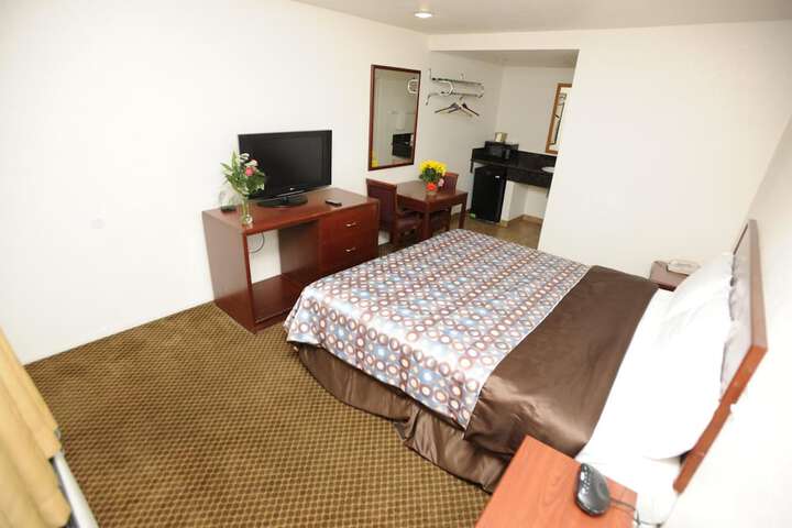 Room 16 of 34
