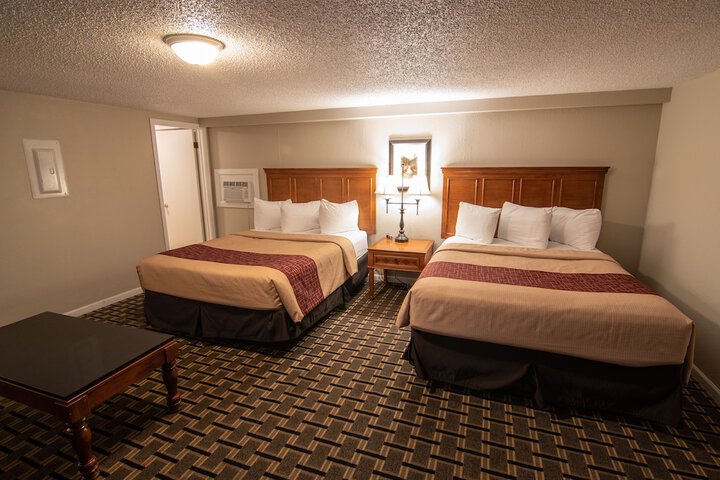 The Crow Peak Lodge