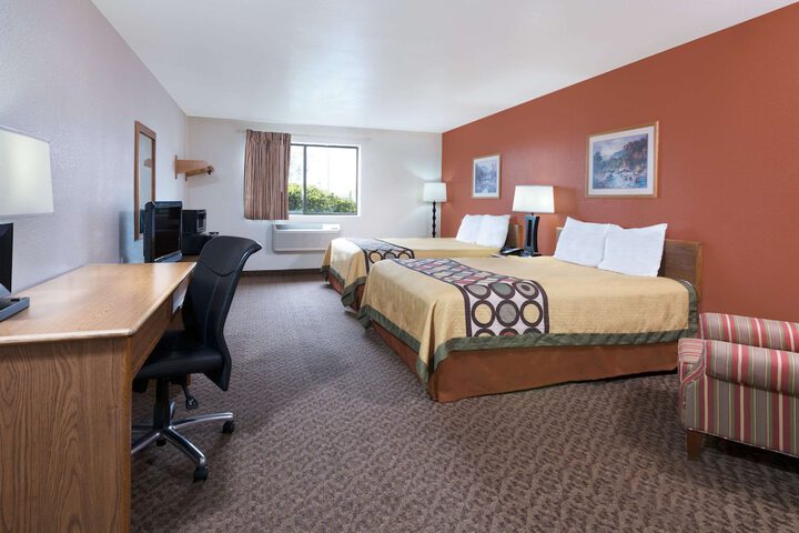 Room 7 of 15