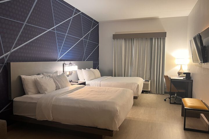 Comfort Suites Louisville Airport