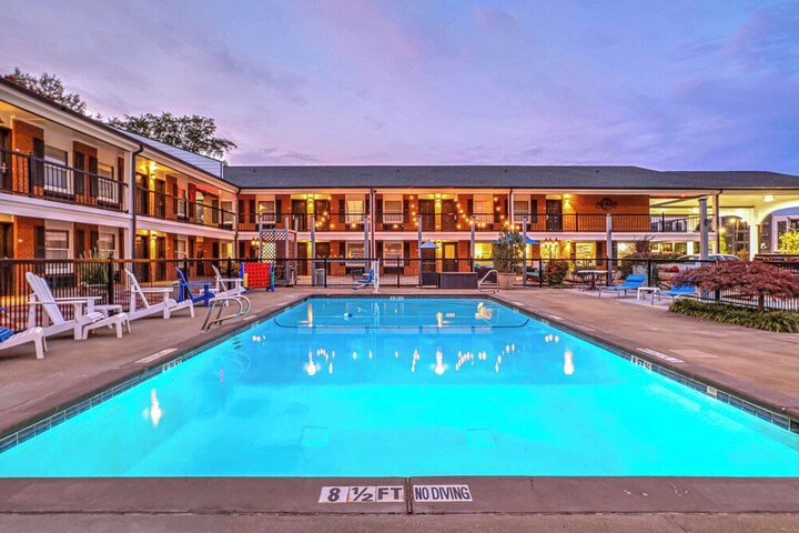 The Guest Lodge Gainesville