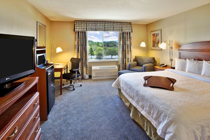 Room 32 of 71