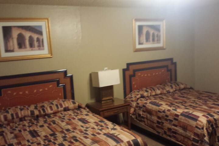 Room 14 of 36