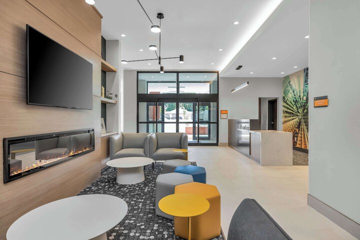 Hotel Interior 7 of 78