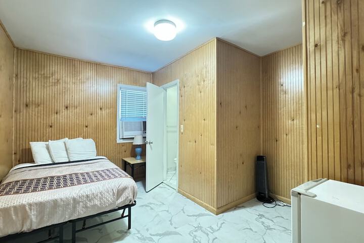 Room 46 of 61
