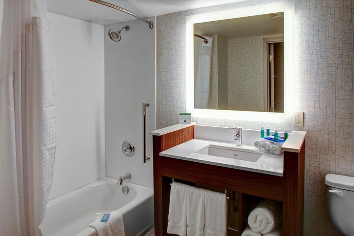 Room 18 of 29