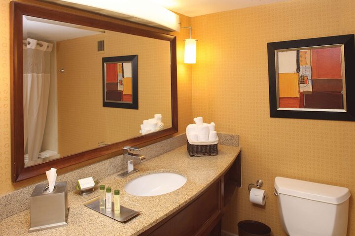 Room 6 of 40