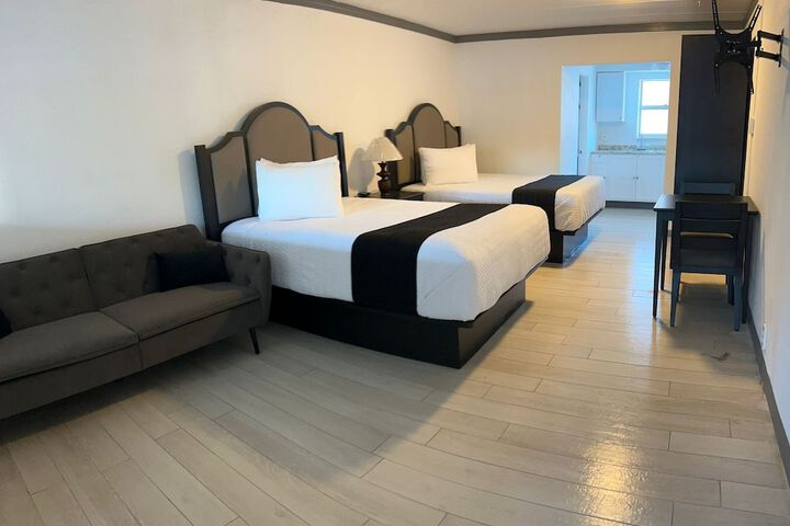Holiday Isles Resort