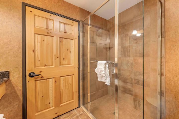 Best Western Premier The Lodge on Lake Detroit