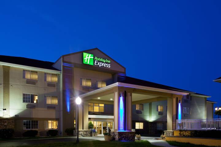 Hotel 5 of 82