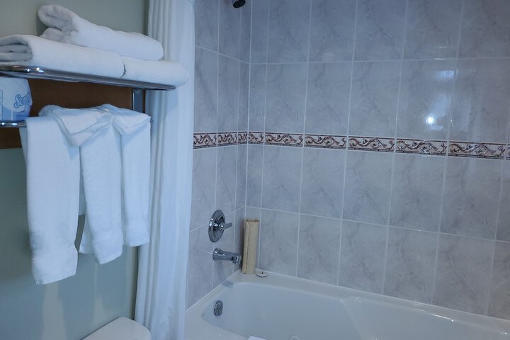 Room 33 of 67