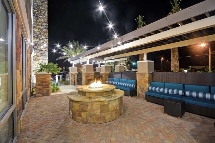 Terrace/Patio 56 of 58