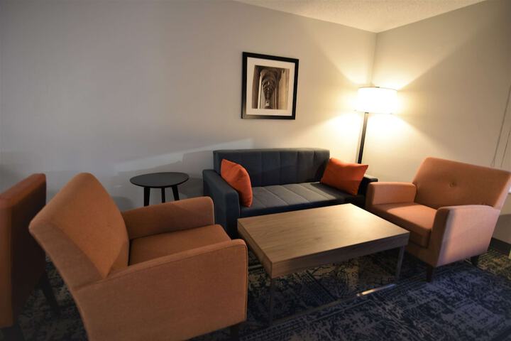 Room 17 of 32